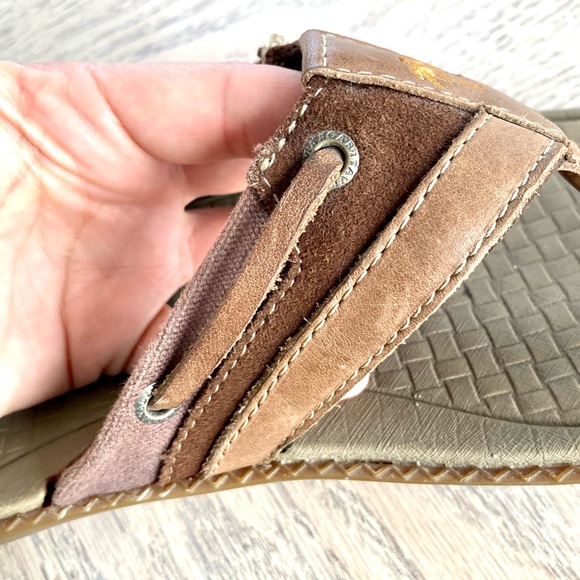 Brown Margaritaville Flip-Flops - Men - 45/12 - Picture 3 of 12